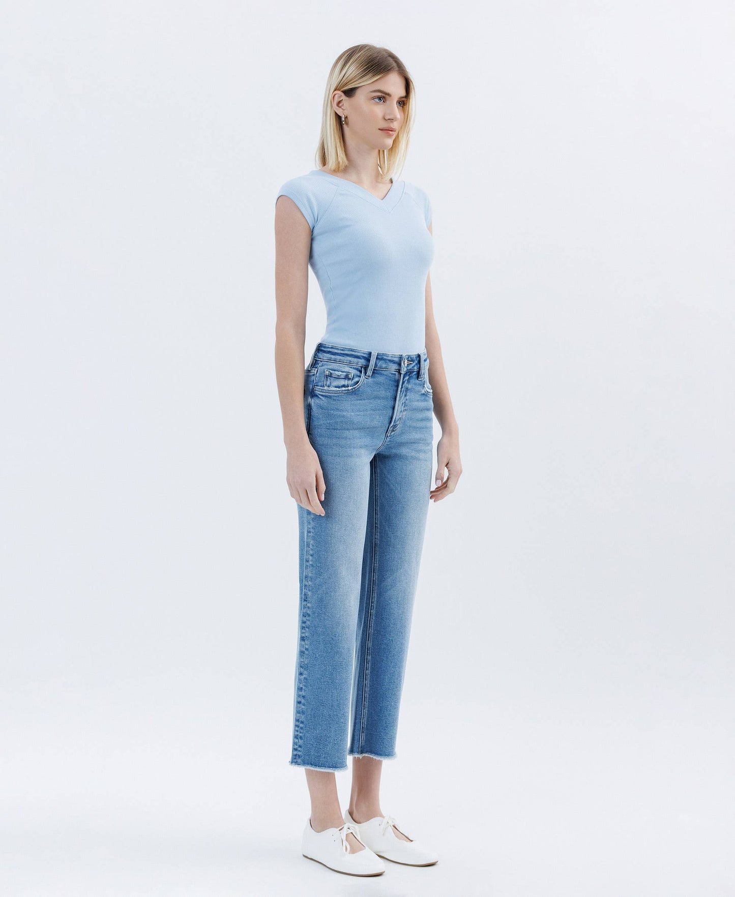 HIGH RISE RAW HEM CROP SLIM WIDE LEG JEANS LV1687