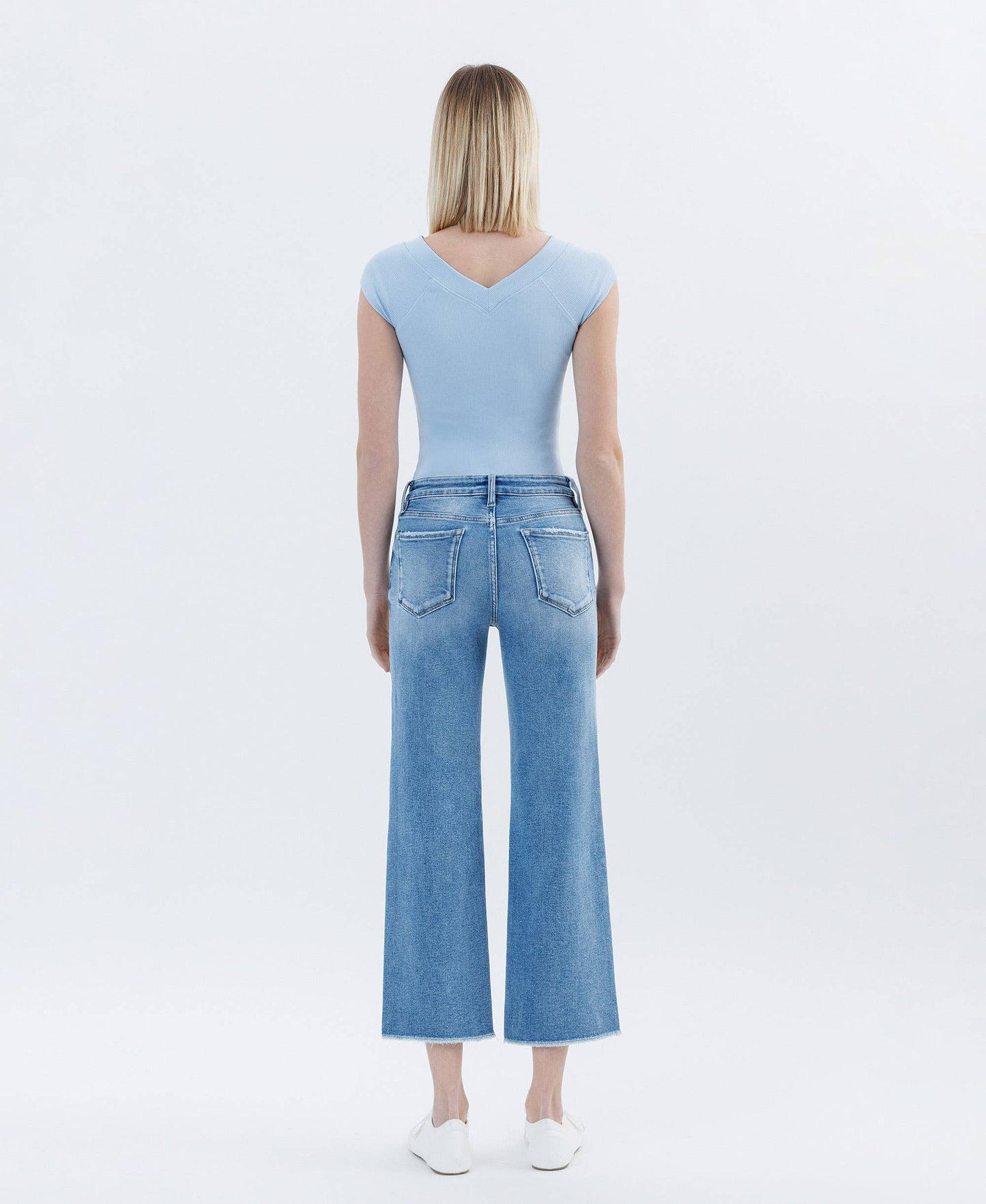 HIGH RISE RAW HEM CROP SLIM WIDE LEG JEANS LV1687